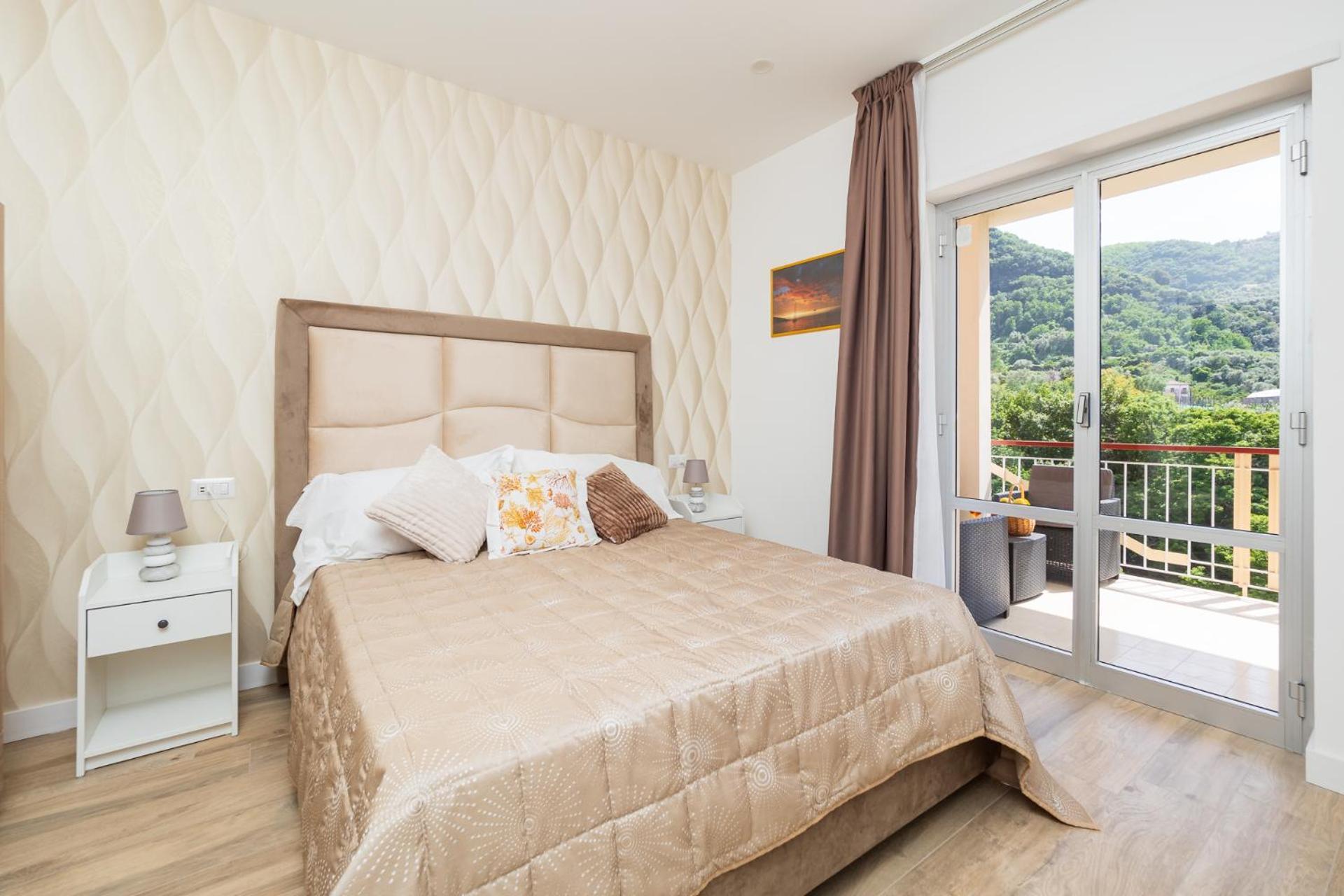 Nonno Angelo - 4 Bedrooms With Free Parking & Seaview Balcony ソレント エクステリア 写真