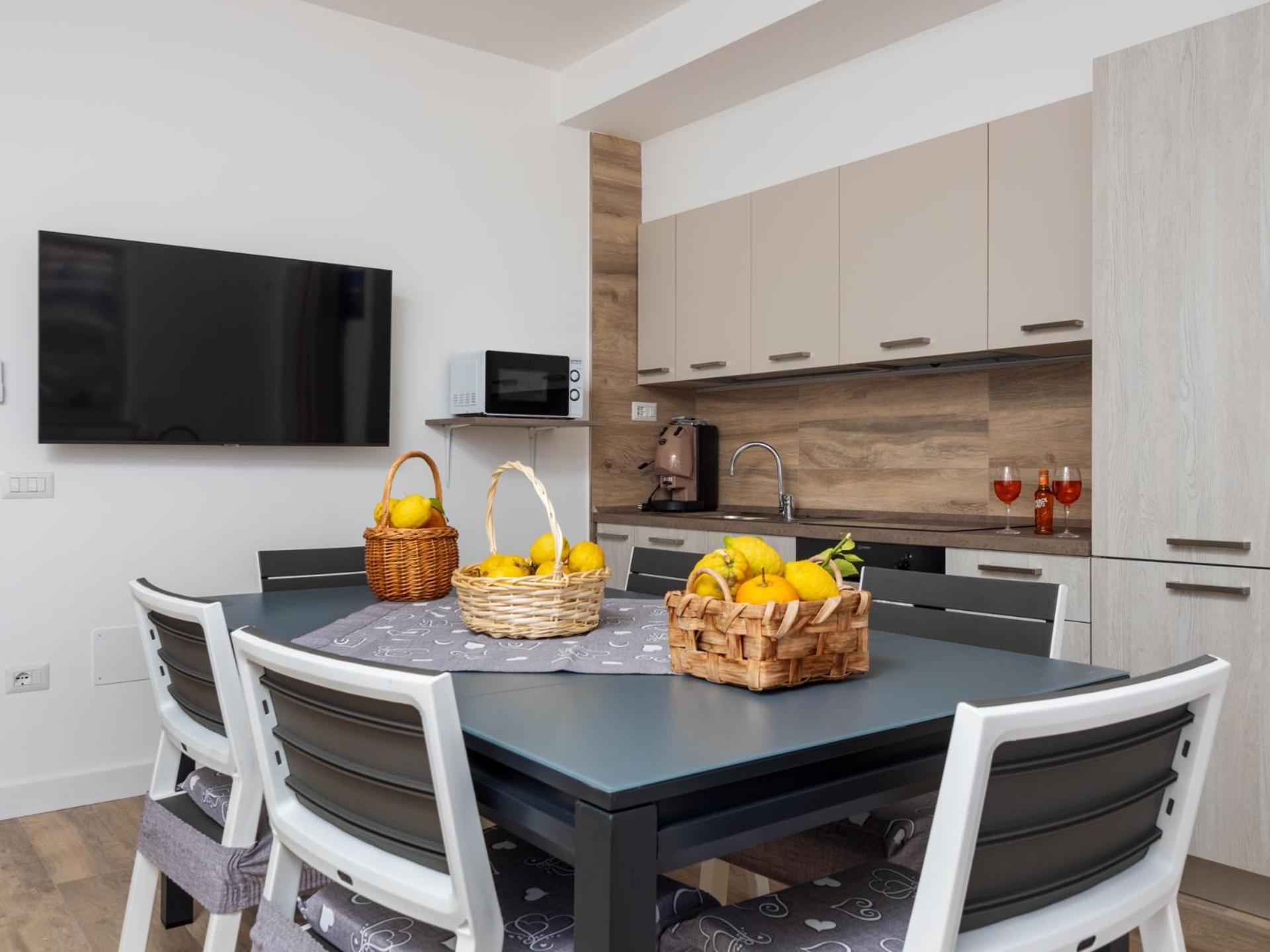 Nonno Angelo - 4 Bedrooms With Free Parking & Seaview Balcony ソレント エクステリア 写真