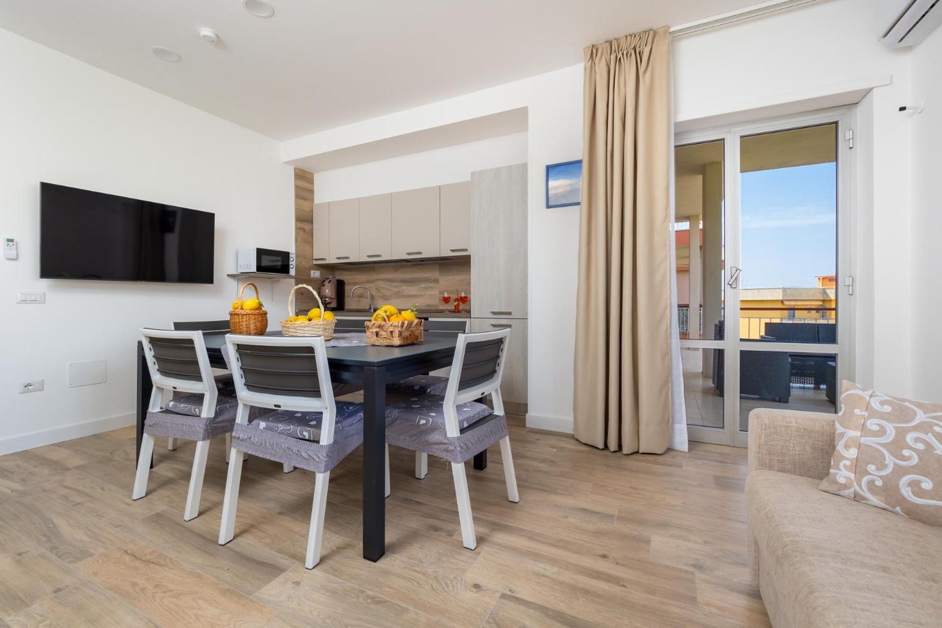 Nonno Angelo - 4 Bedrooms With Free Parking & Seaview Balcony ソレント エクステリア 写真
