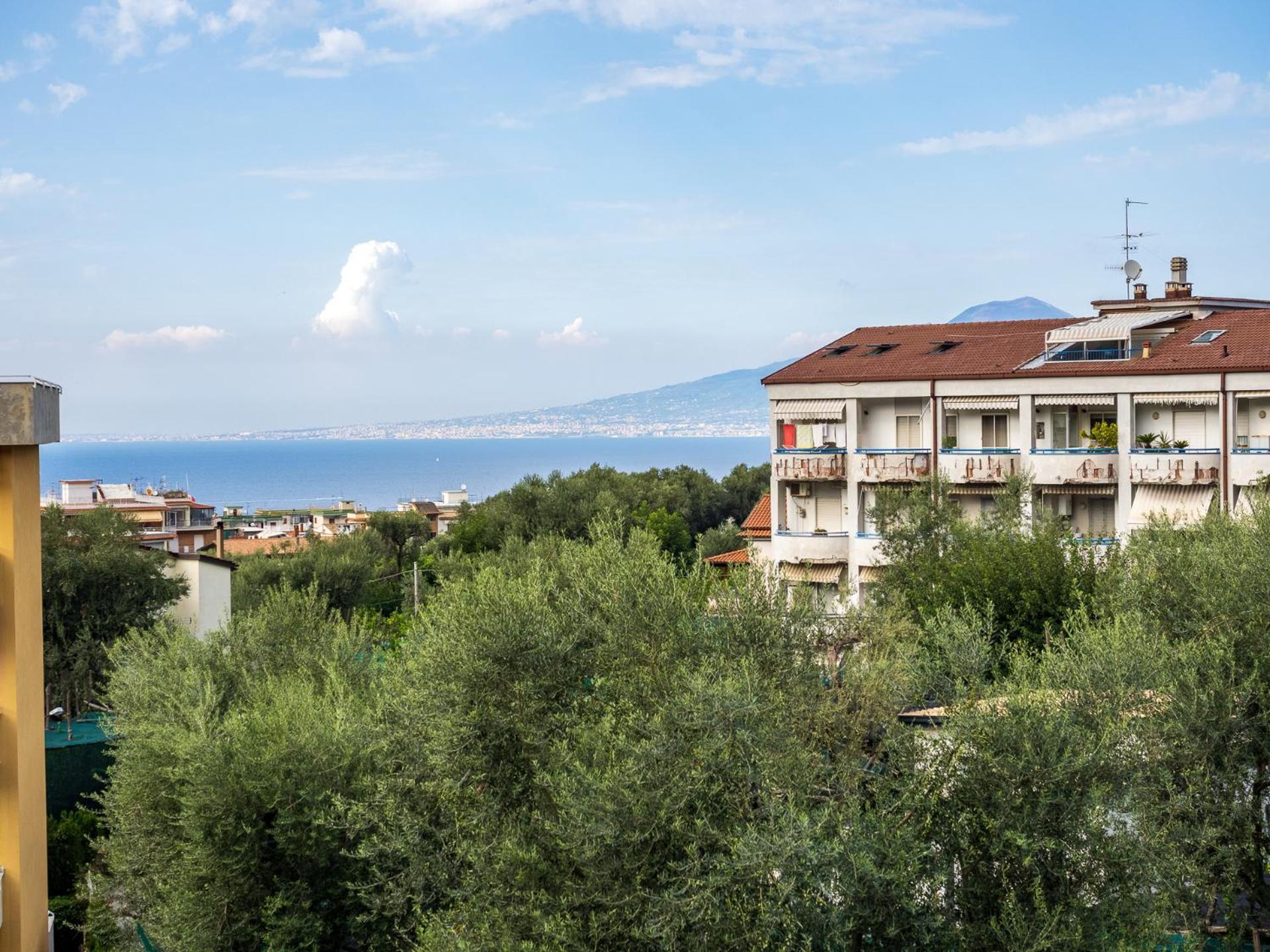 Nonno Angelo - 4 Bedrooms With Free Parking & Seaview Balcony ソレント エクステリア 写真