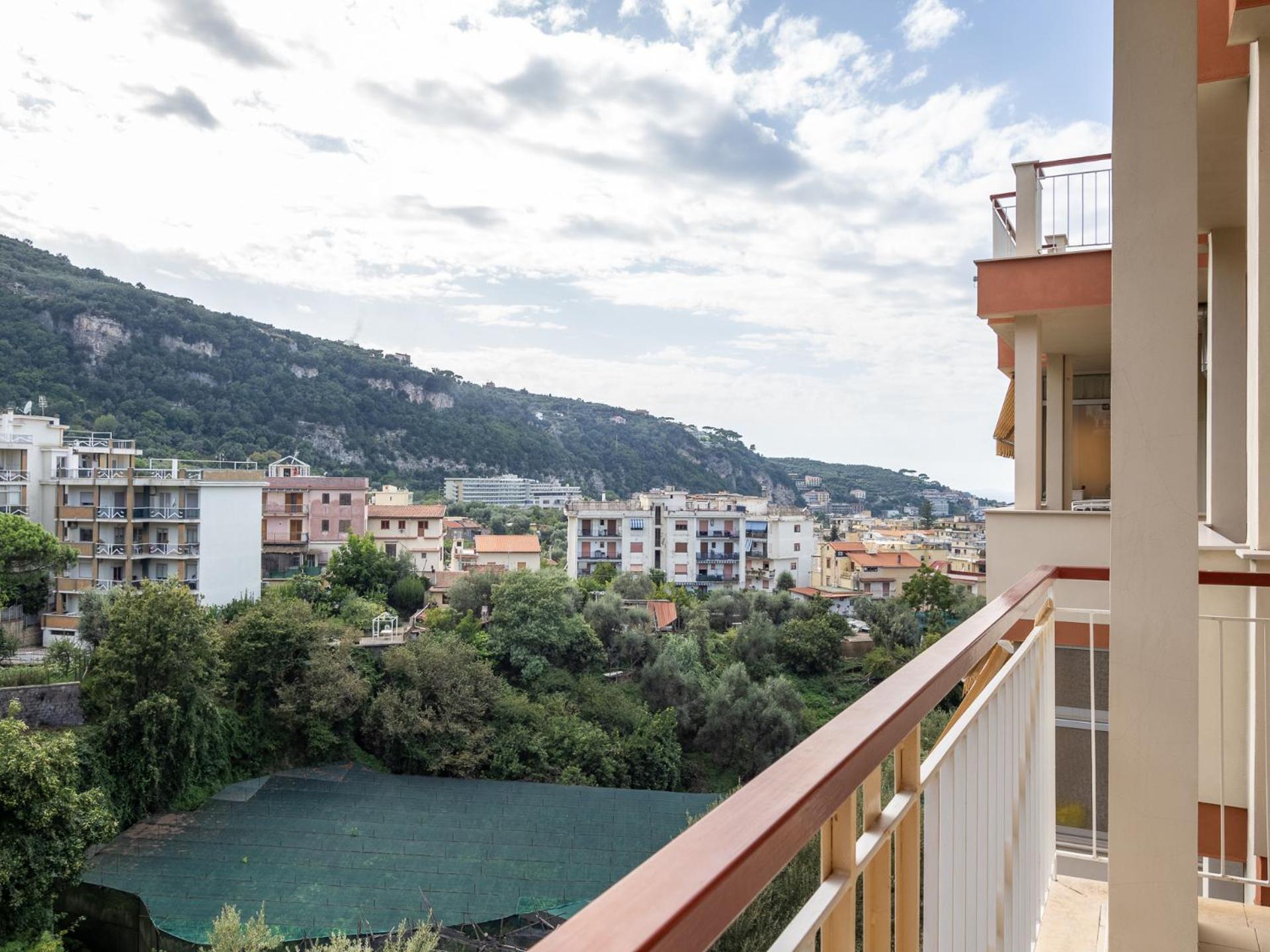 Nonno Angelo - 4 Bedrooms With Free Parking & Seaview Balcony ソレント エクステリア 写真